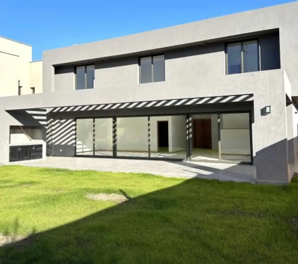 Casa 3 dorm. en Barrio Aguaribay, Sector Valle — Vistalba — foto 13