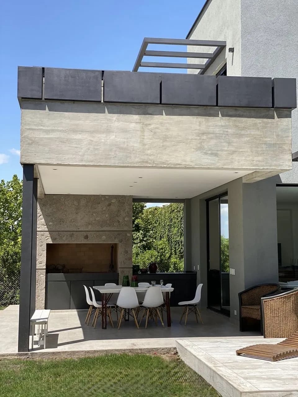 Casa 3 dorm. con pileta y terraza en Barrio Pueyrredón — Chacras de Coria — foto 8