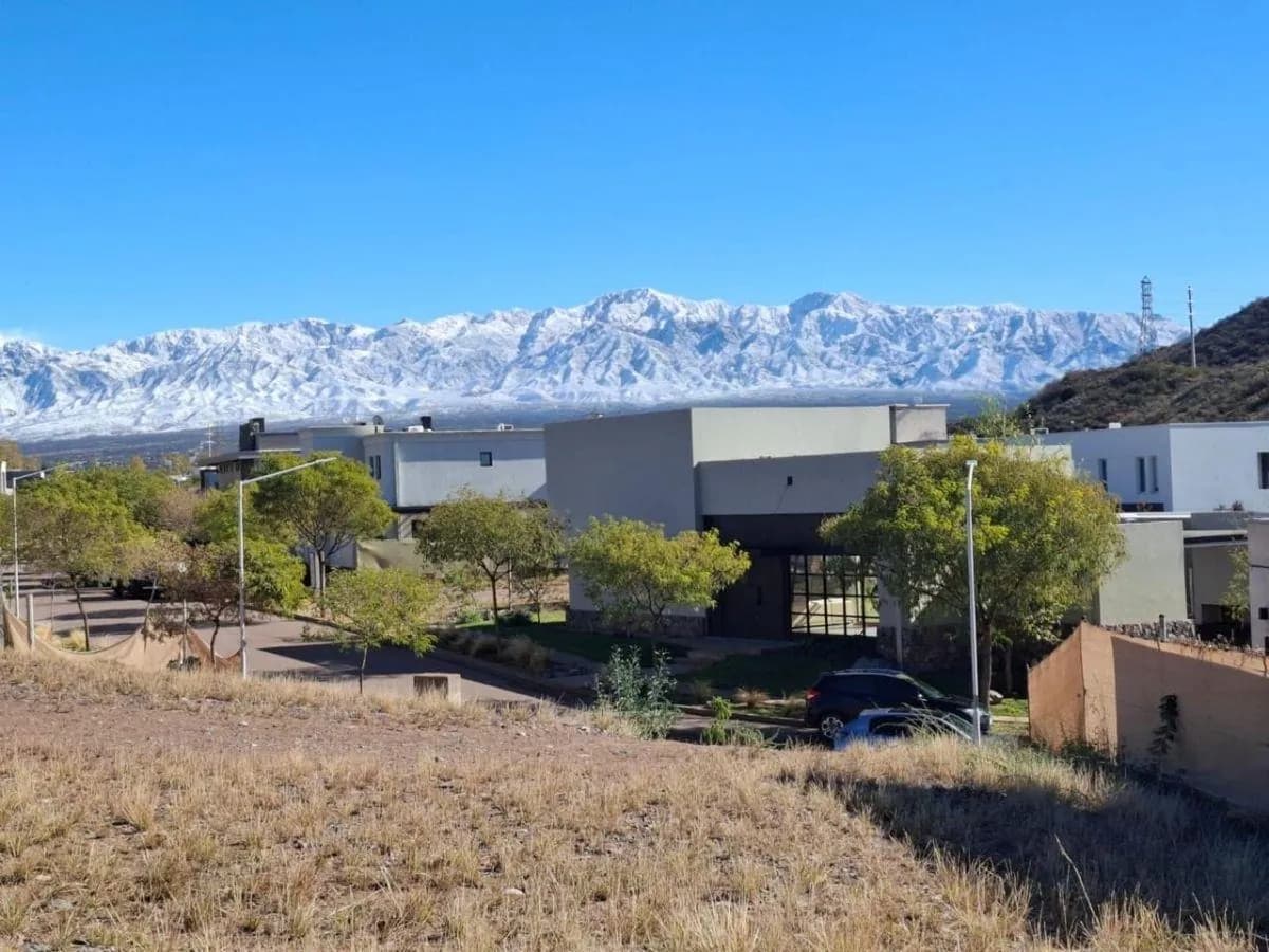 Lote 673 m² en Aguaribay, Sector Valle — Chacras de Coria — foto 2