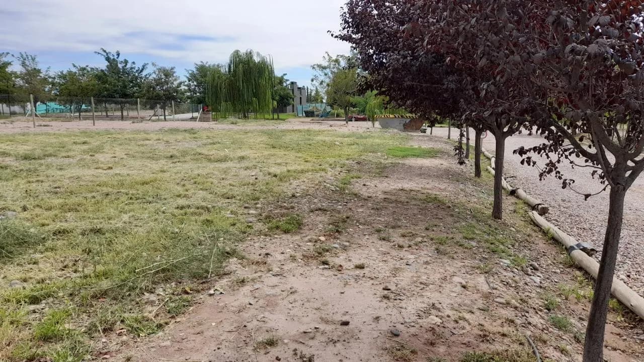 Lote 889 m² en Liceo Country — Maipú