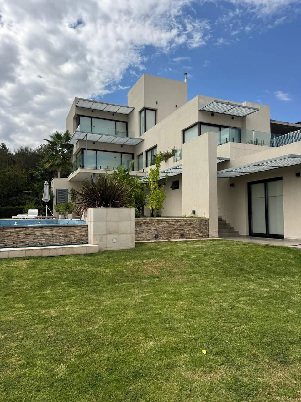 Casa 5 dorm. con pileta y ascensor en Barrio Palmares — Godoy Cruz — foto 3