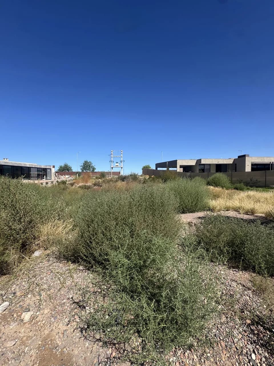 Lote 811 m² en Barrio Aguaribay, Sector Sierras — Chacras de Coria — foto 9