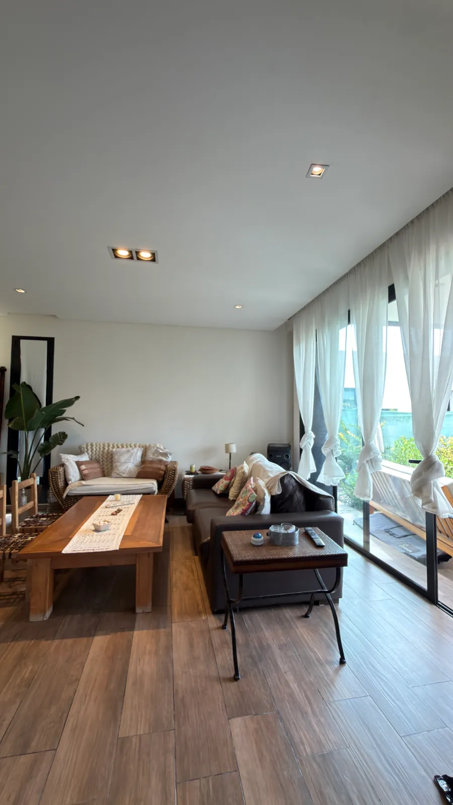 Casa 4 dorm. en Barrio Rincón Viamonte - Chacras de Coria — foto 2