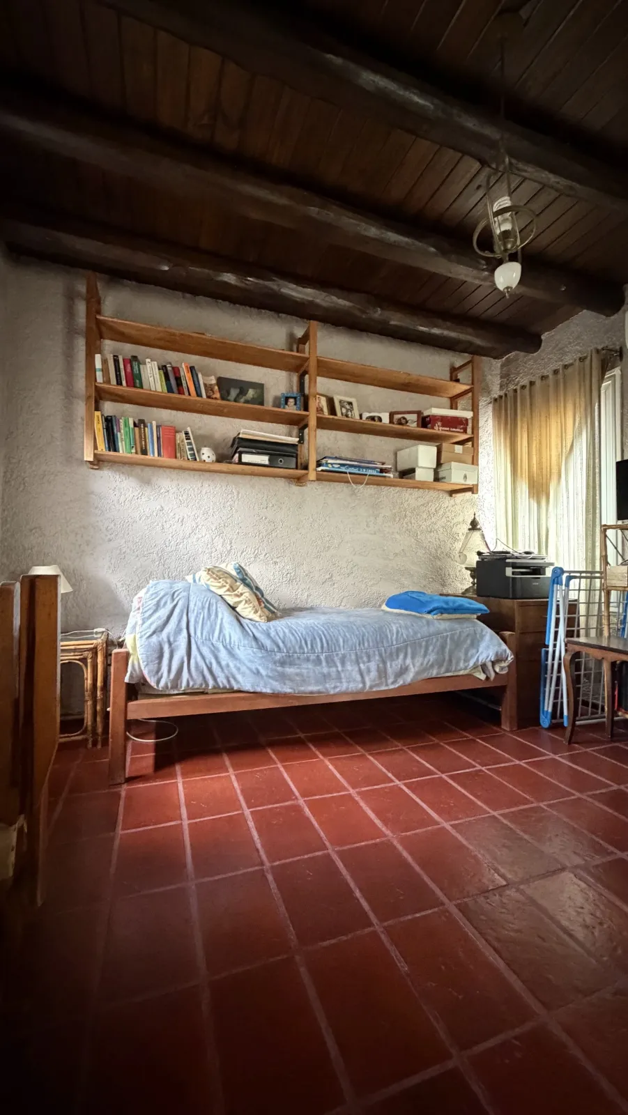 Casa 2 dorm. + 1 estudio - Chacras de Coria, jardín parquizado y pileta — foto 17