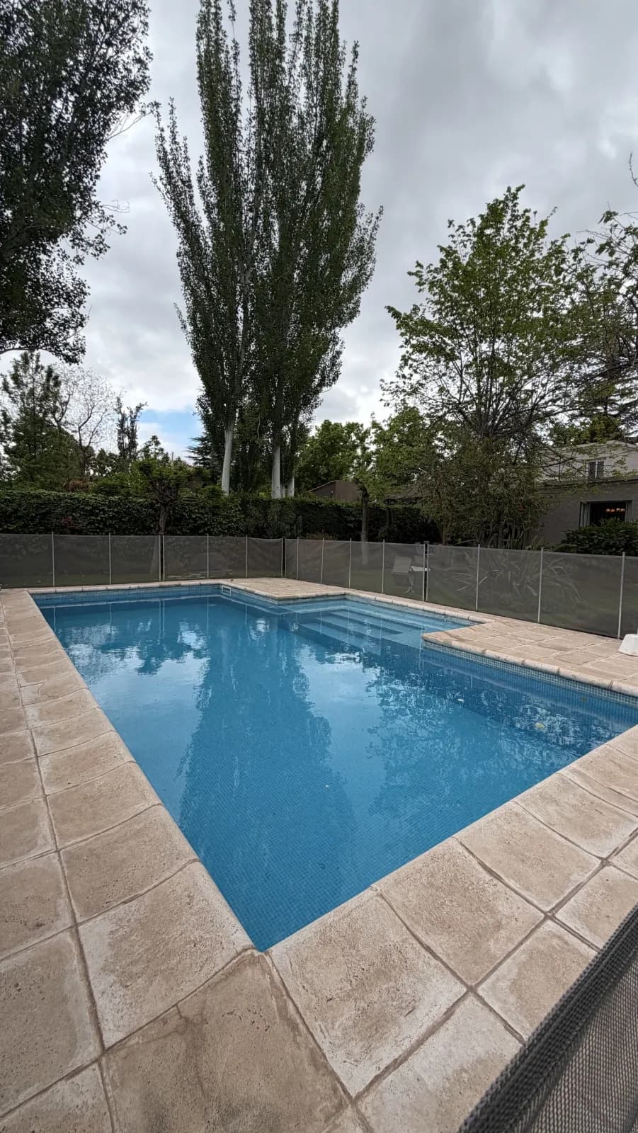 Casa 2 dorm. + 1 estudio - Chacras de Coria, jardín parquizado y pileta — foto 22