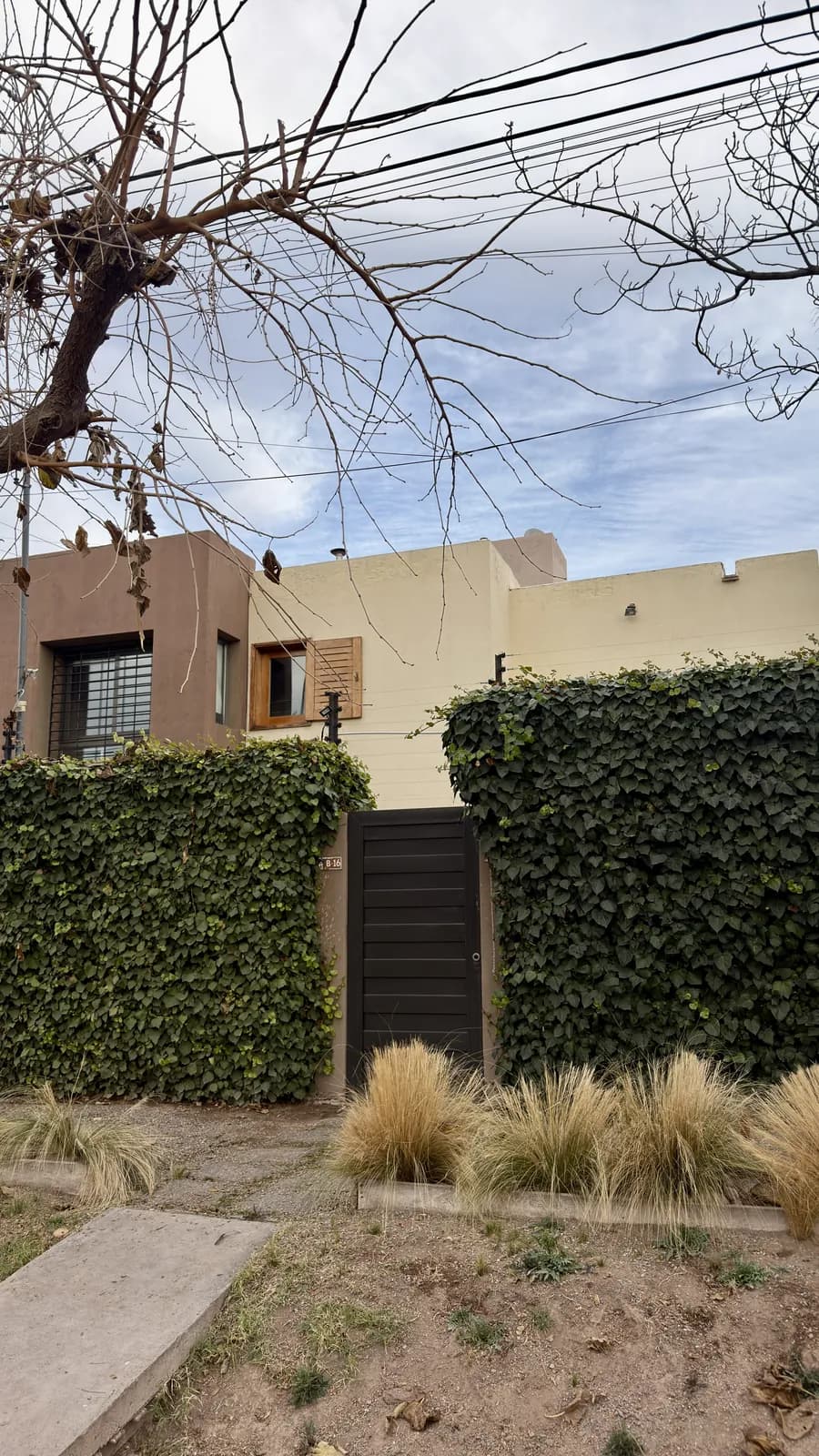 Casa 3 dorm. + estudio en Barrio El Benteveo — Chacras de Coria — foto 1