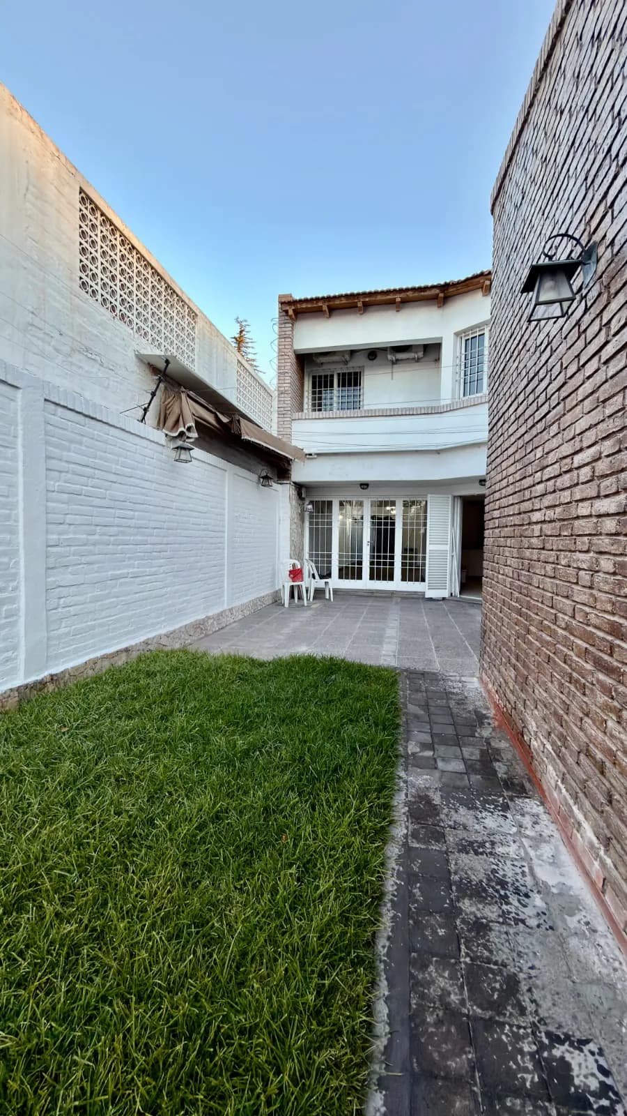 Casa 4 dorm. + estudio en Peltier — Godoy Cruz — foto 12